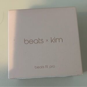 Beats by Dre Fit Pro Earbuds - Pink